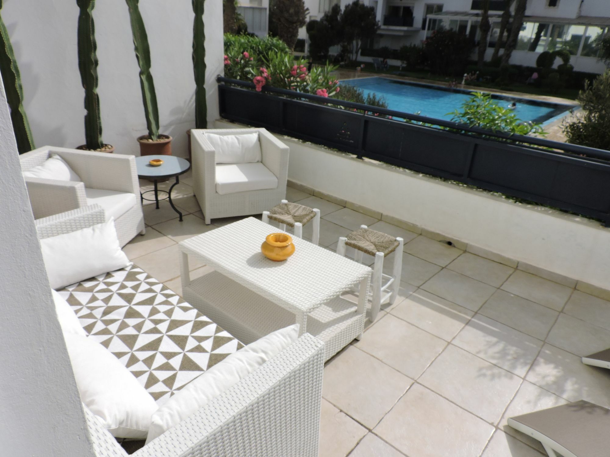 Stunning Loft With Pools Near The Beach 에사우이라 외부 사진